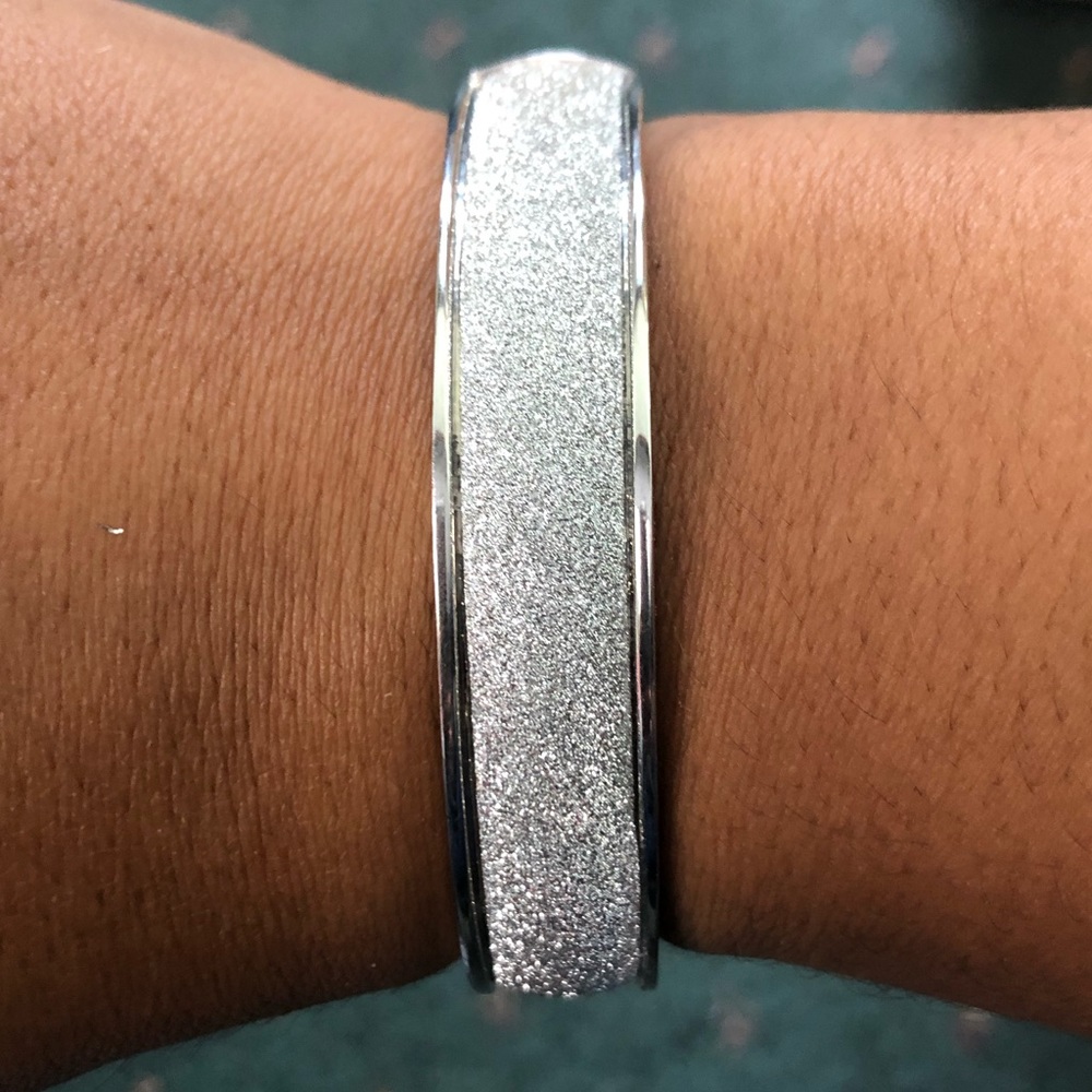 Elegant Costume bangle